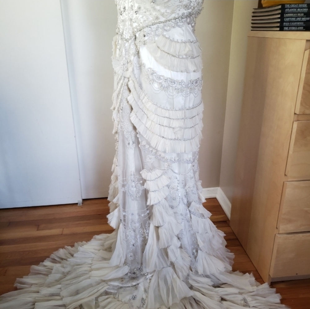 Lazaro 3059 Beaded Embellished Art Deco Wedding Gown Size 14 - Picture 13 of 16